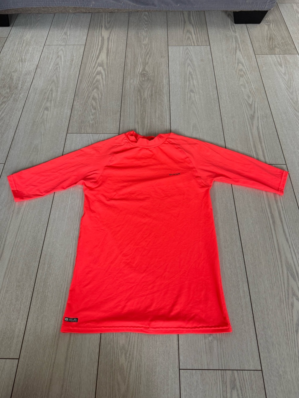 Olaian neon pink rash guard wet suit top medium surfing UPF 50+ summer swimming